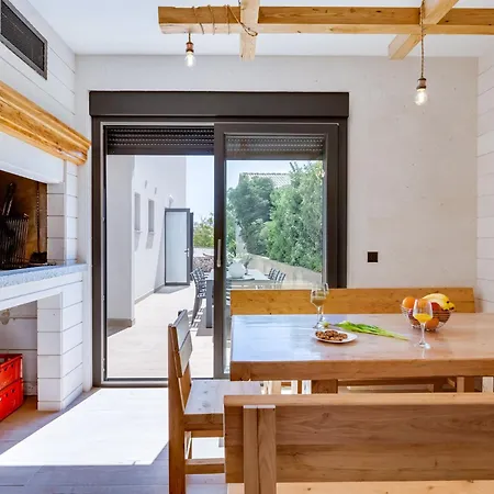 Apartmán Luxury Terra Maiorum-1 By Interhome Povljana