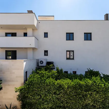 Apartmán Luxury Terra Maiorum-1 By Interhome Povljana